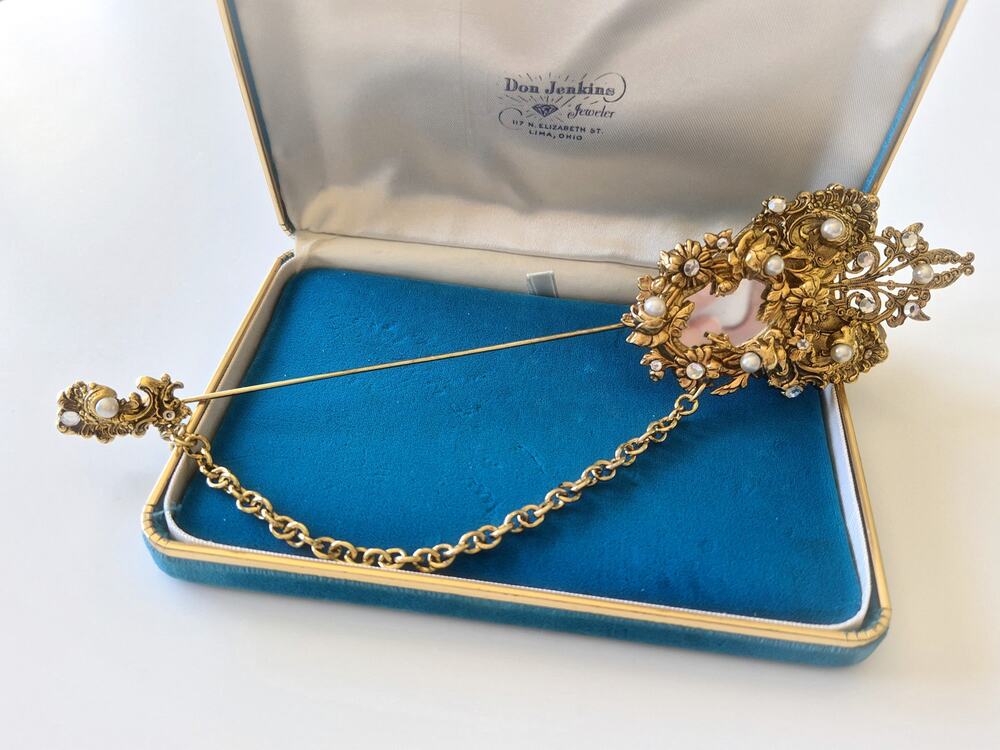 Vintage Long 9in Art Nouveau Faux Pearl Lapel Pin